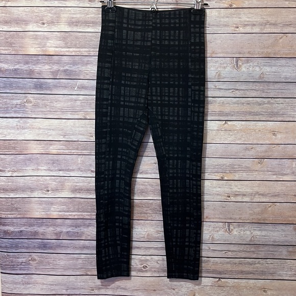 LYSSE Suzee Plaid Ponte Black Grey Legging Size Small - Picture 2 of 7